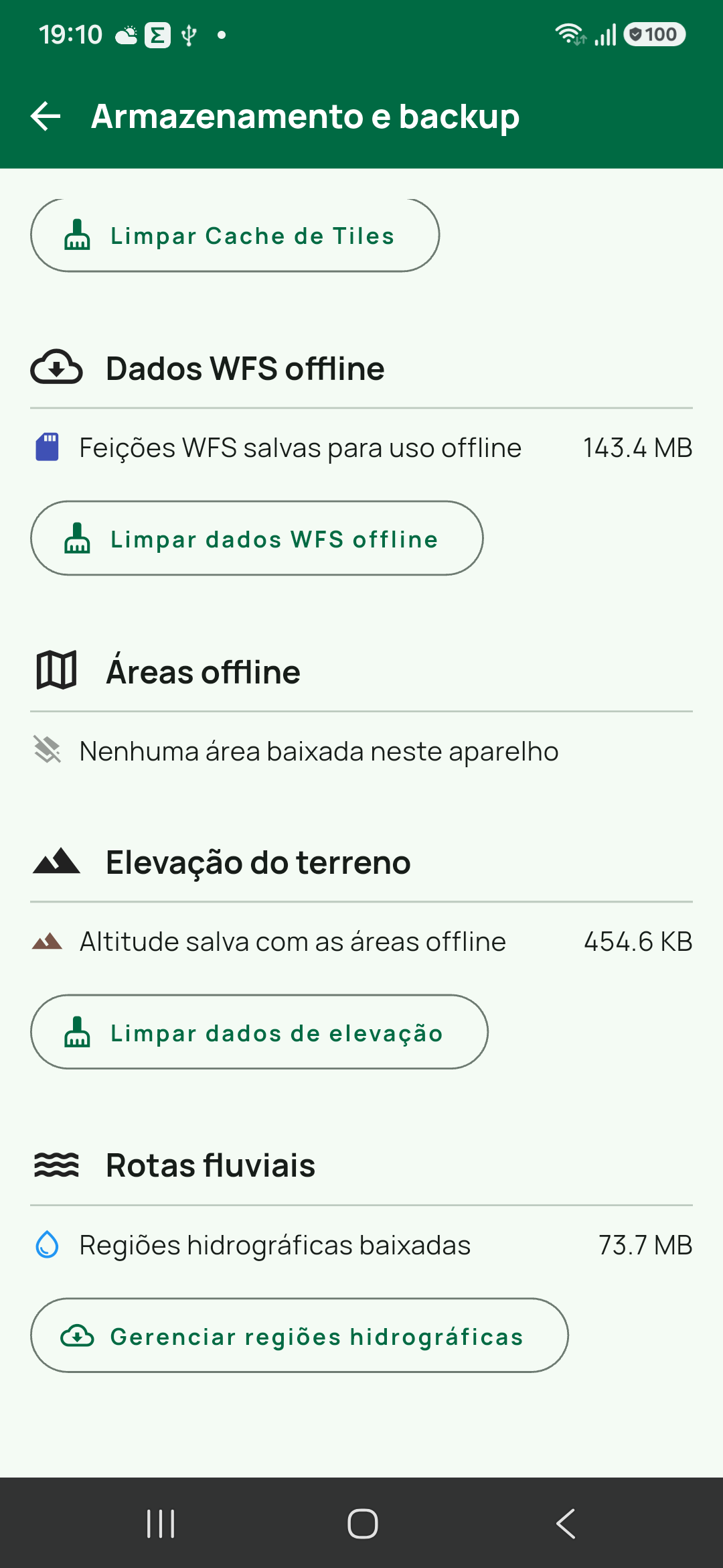 Meio da tela: Dados WFS offline, Áreas offline, Elevação do terreno e Rotas fluviais. Para a seção "O que mais existe nesta tela".