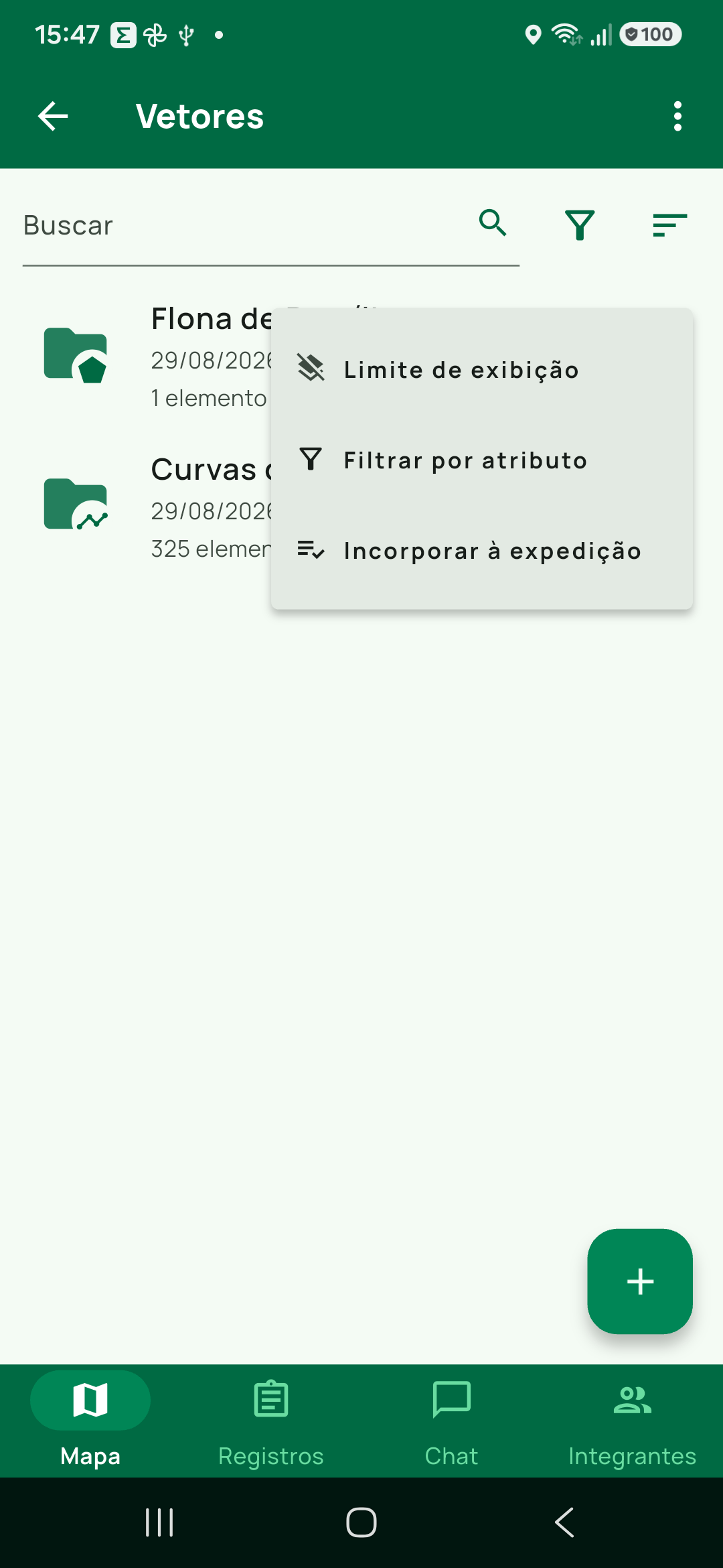 Menu ⋮ de uma camada vetorial do arquivo, com Limite de exibição, Filtrar por atributo e Incorporar à expedição. É onde mora a incorporação — e o menu é diferente do de uma camada 