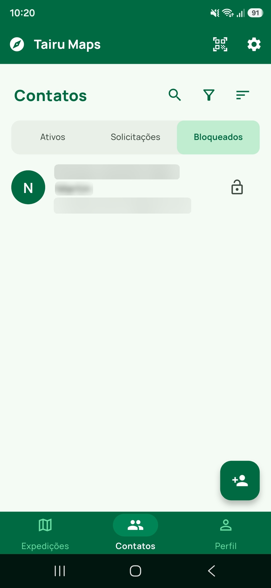Aba Bloqueados da tela Contatos, com um usuário bloqueado e o ícone de desbloquear